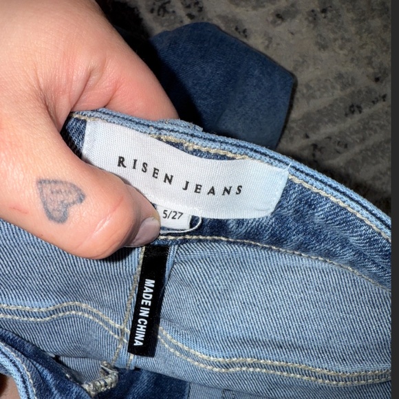 Risen Jeans Women Size 5 / 27 Wide Leg Medium Blue Cargo Large Pockets - Picture 3 of 12